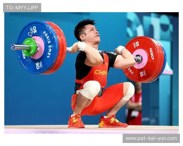 世界举重科研中心实施基层教练员继续教育项目，世界举重选手